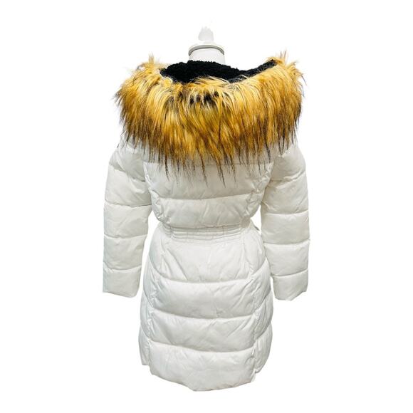 NWT Faux -Fur Trim Hooded Puffer Coat in White - Picture 9 of 10